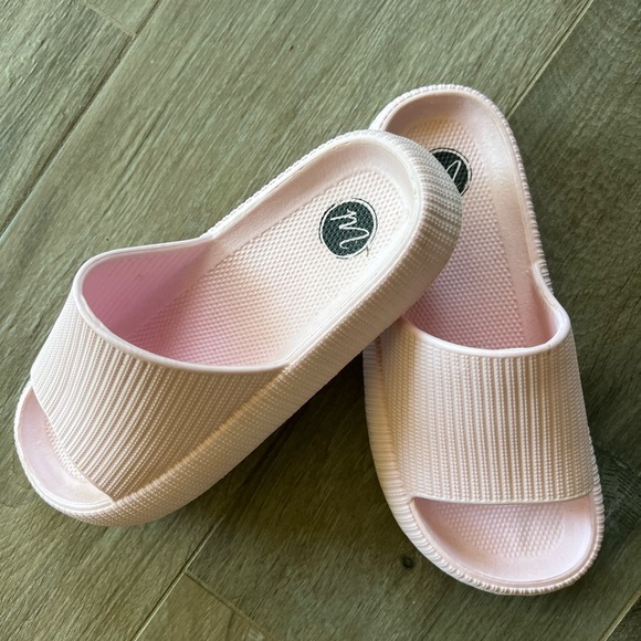 MATISSE POOL SLIDES - Picture 2 of 5